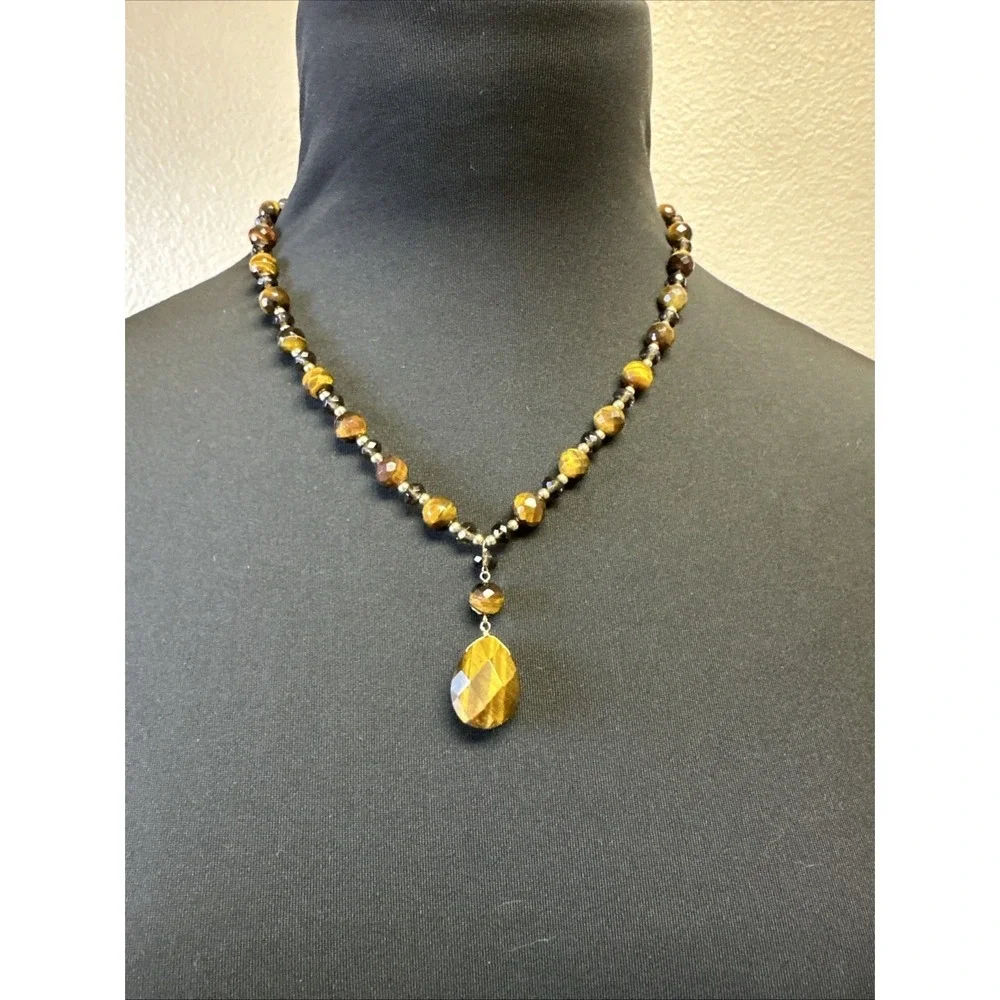 VTG  High Quality Tigers Eye Necklace Knotted In 10k Gold Clasp & Spacers EUC